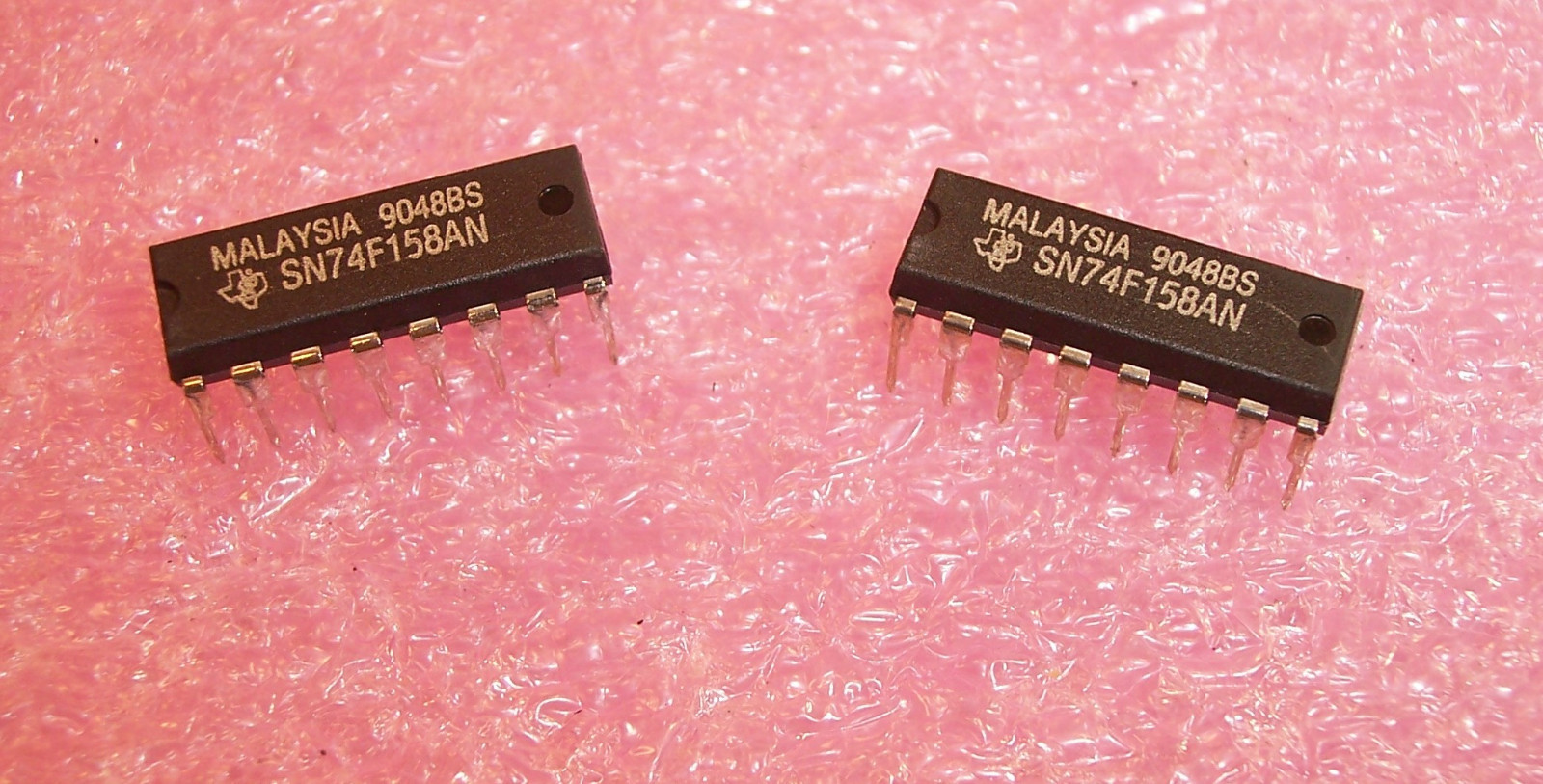 QTY (25) SN74F158AN TI 16 PIN DIP DATA SELECTOR/ MULTIPLEXER NOS 1 TUBE