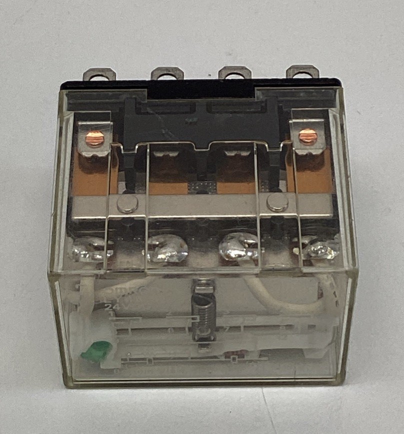 Omron LY4N-24VDC 14-Pin Relay 10A @ 240VAC, 10A @ 28VDC, 24VDC Coil