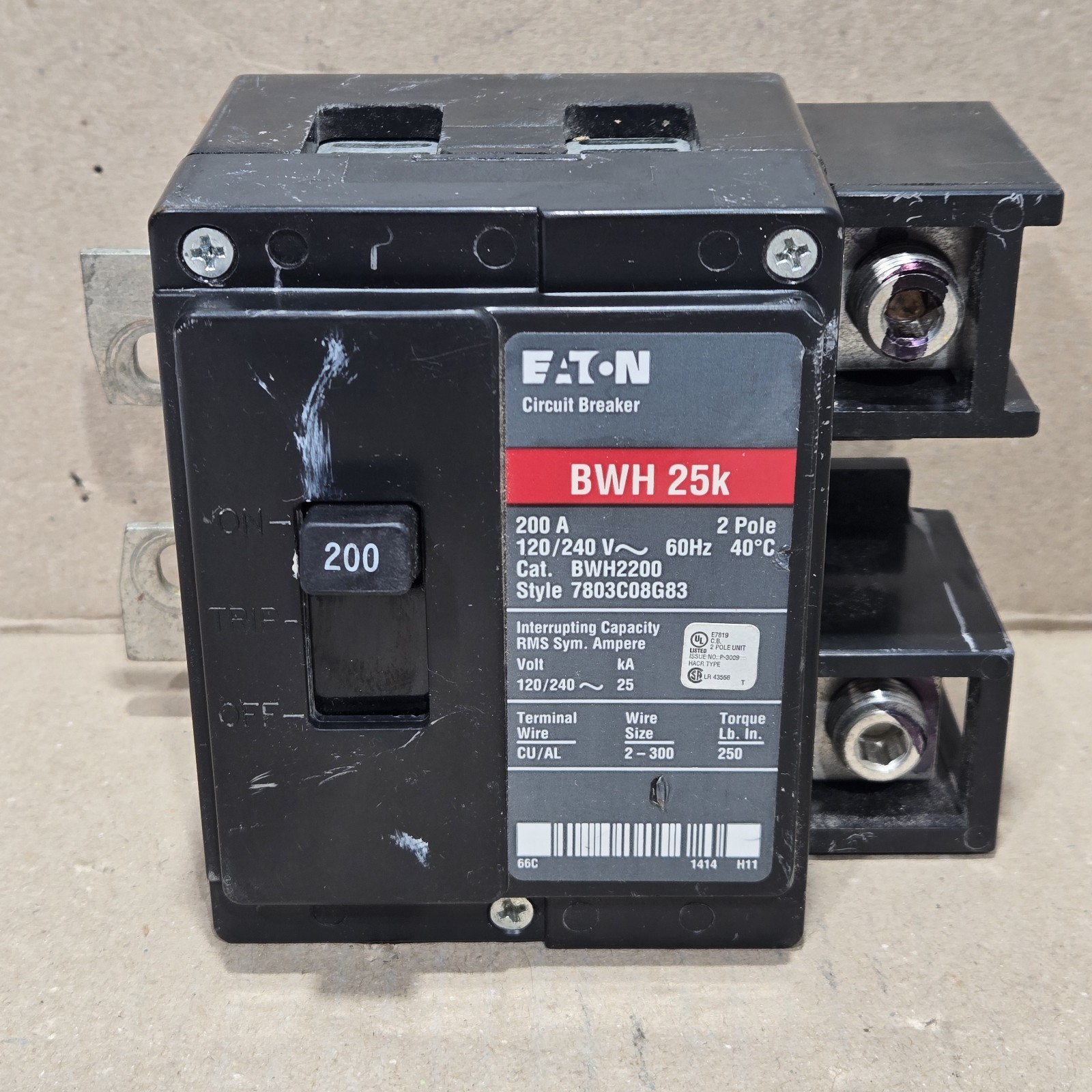 Eaton BWH2200 – Main Circuit Breaker Bolt On – 200 Amp – 2 Pole – 240 Volt
