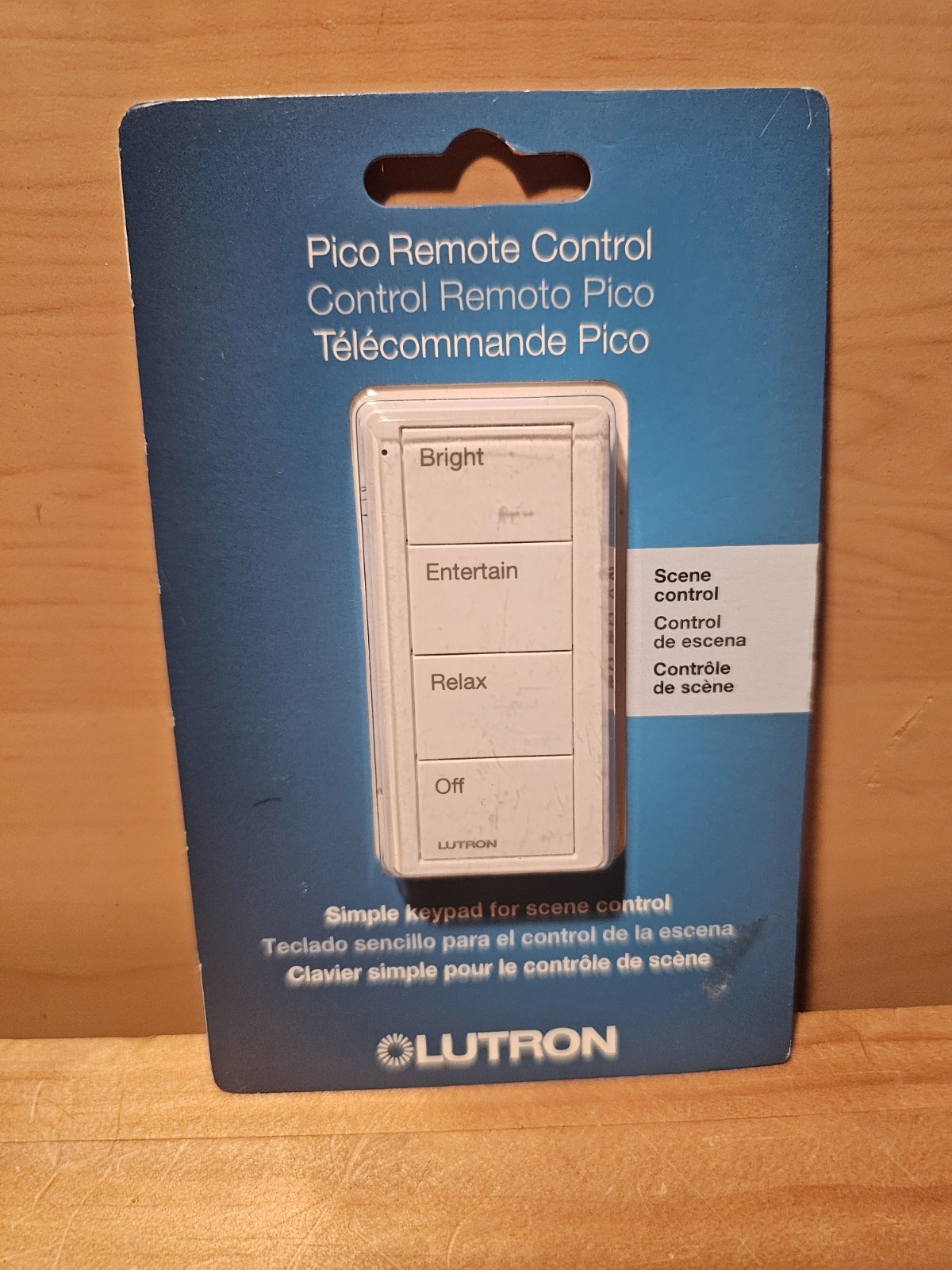 Lutron Pico Control – 4-Button Any Room RELAX Scene White PJ2-4B-GWH-P03 NEW