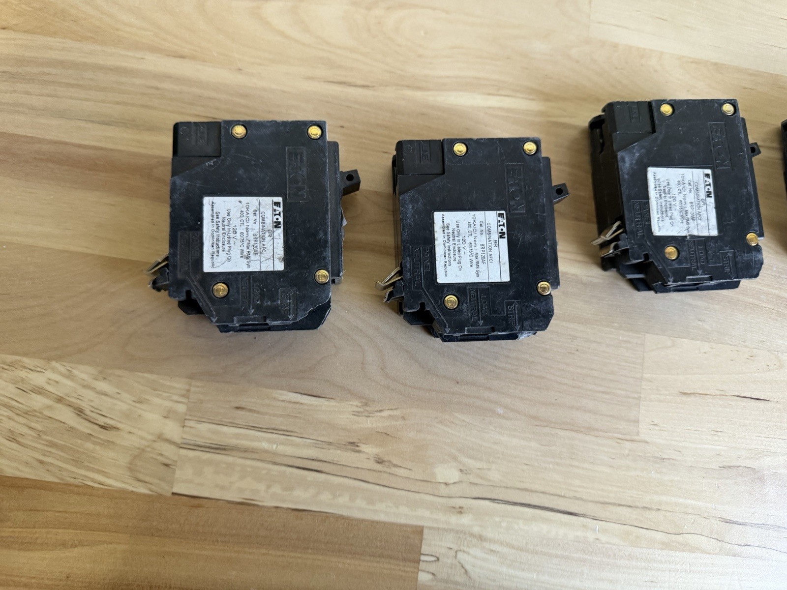 LOT OF 4 EATON BRP120AF 1 POLE 20A AFCI CIRCUIT BREAKER