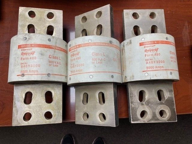 Goulds Shawmut 3 A4BY 3000 AMP 600 VOLTS TYPE 55 CLASS L USED