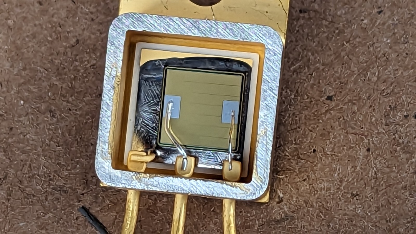 1 – VINTAGE QUALITY Power MOSFET GOLD PLATED Transistor – PICTURE FOR REFERENCE
