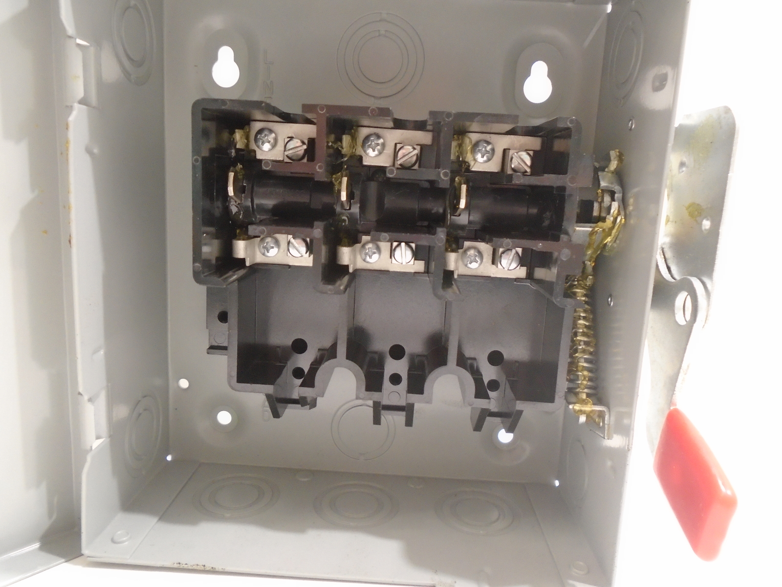 SIEMENS GNF321 ENCLOSED GENERAL DUTY SWITCH TYPE 1 30A 240V