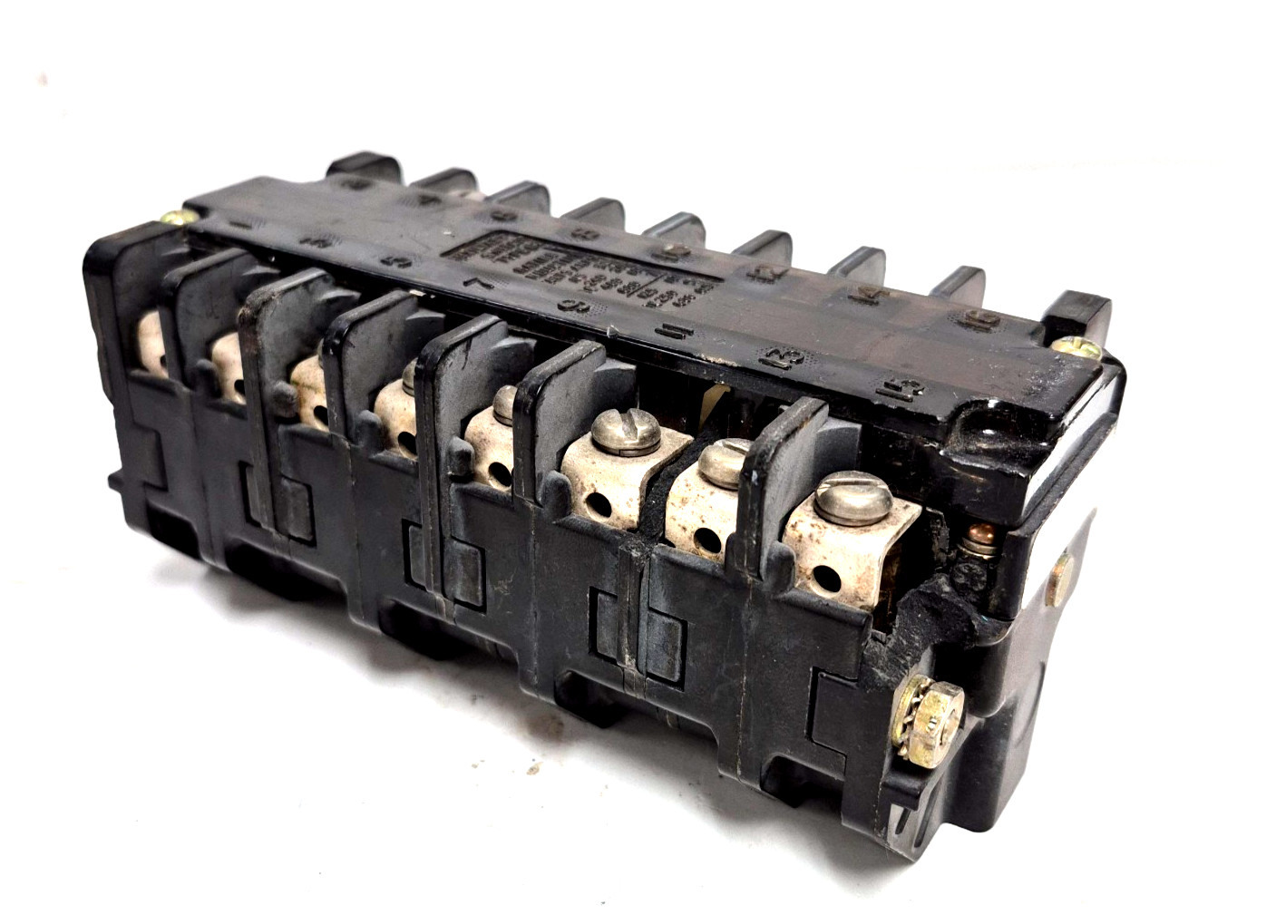 AUXILIARY SWITCH TYPE 12 16 CONTACTS 115V 30A AC; 240V 20A AC; 480V 10A AC