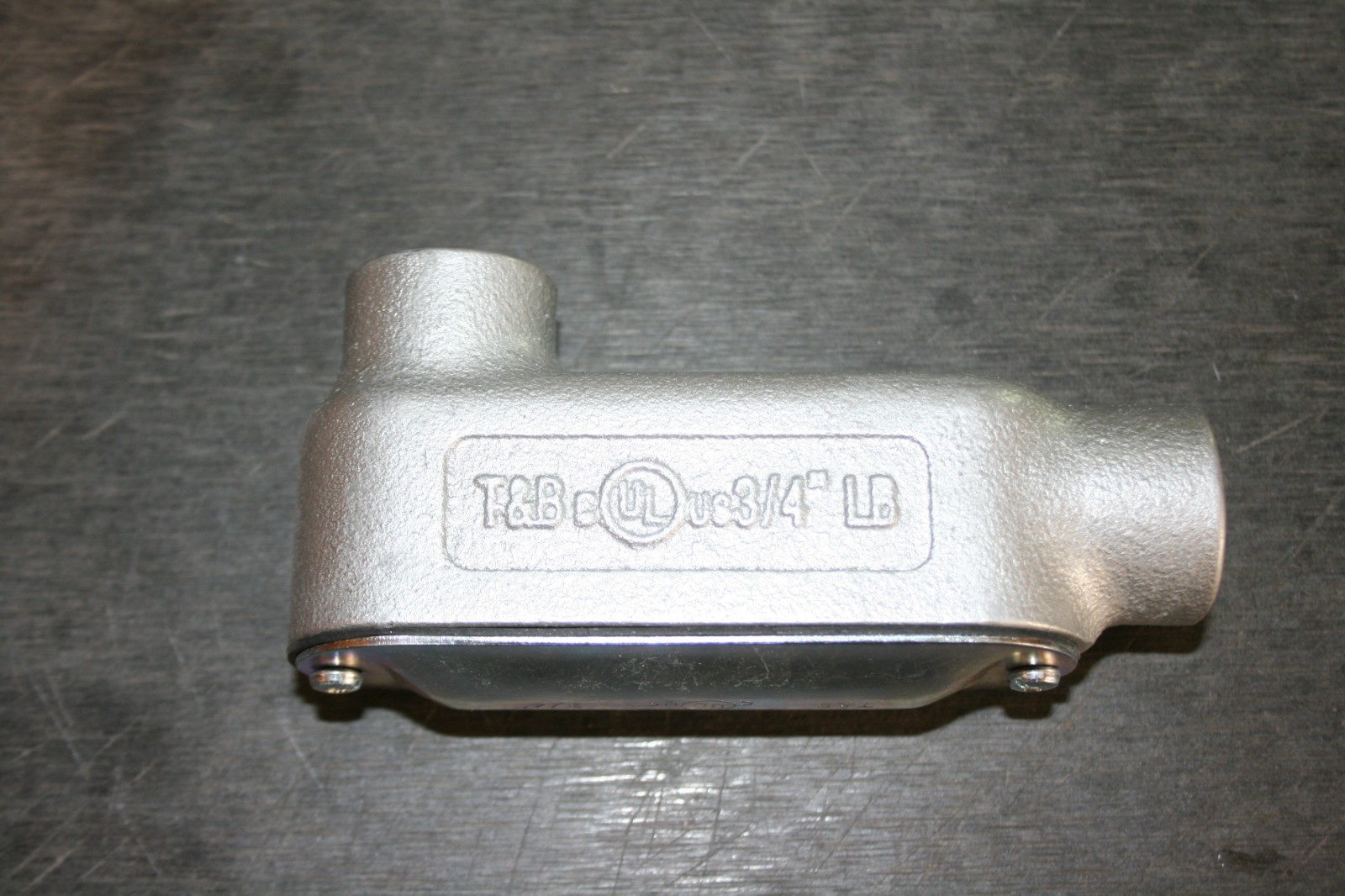 LB75M CG Conduit Outlet Body w/ Cover 3/4″ Form 5 T&B Box of 10