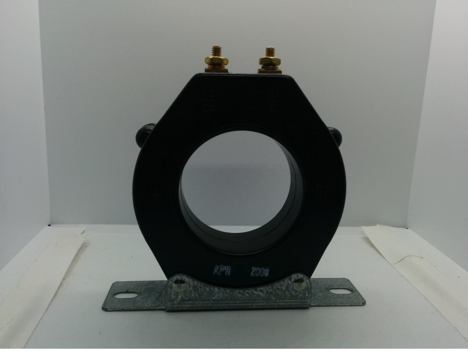 INSTRUMENT TRANSFORMERS INC. 56RBT-401 CURRENT TRANSFORMER, 400.5A 10VA 600V NNB