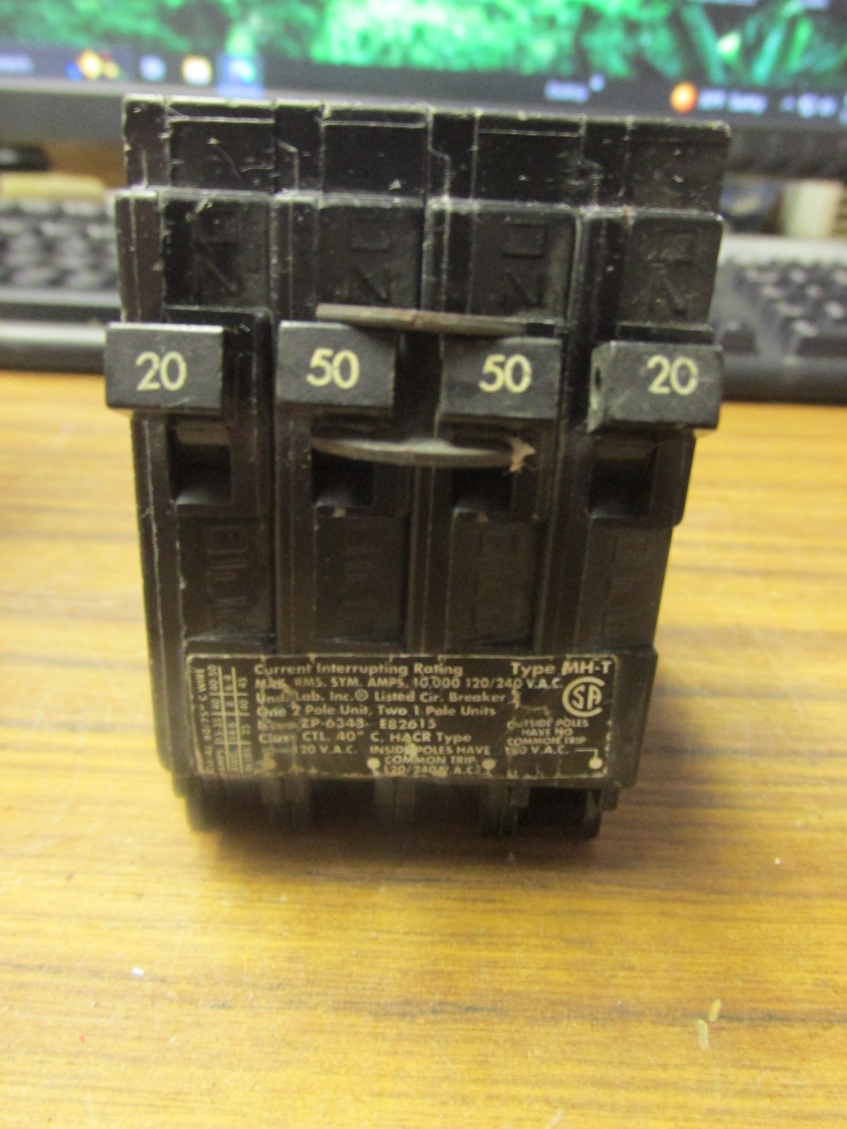 MP25020 Murray 20Amp 50Amp Circuit Breaker Quad Type MH-T,.. F-300