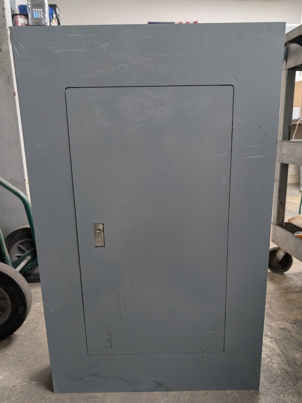 🤪 SQUARE D 30A MAIN LUG PANELBOARD 208Y/120V 3Ø 4W 30 CIRCUIT 46443340900110001