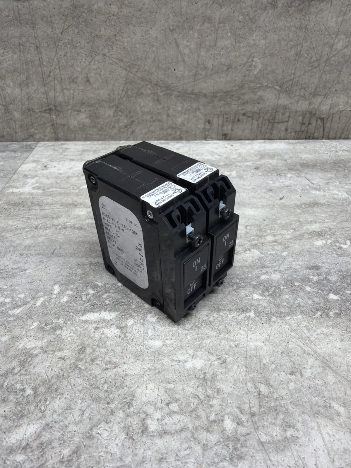 BSB B3R6-25.0/240-1300 Circuit Breaker, 25 Amps, 240VAC