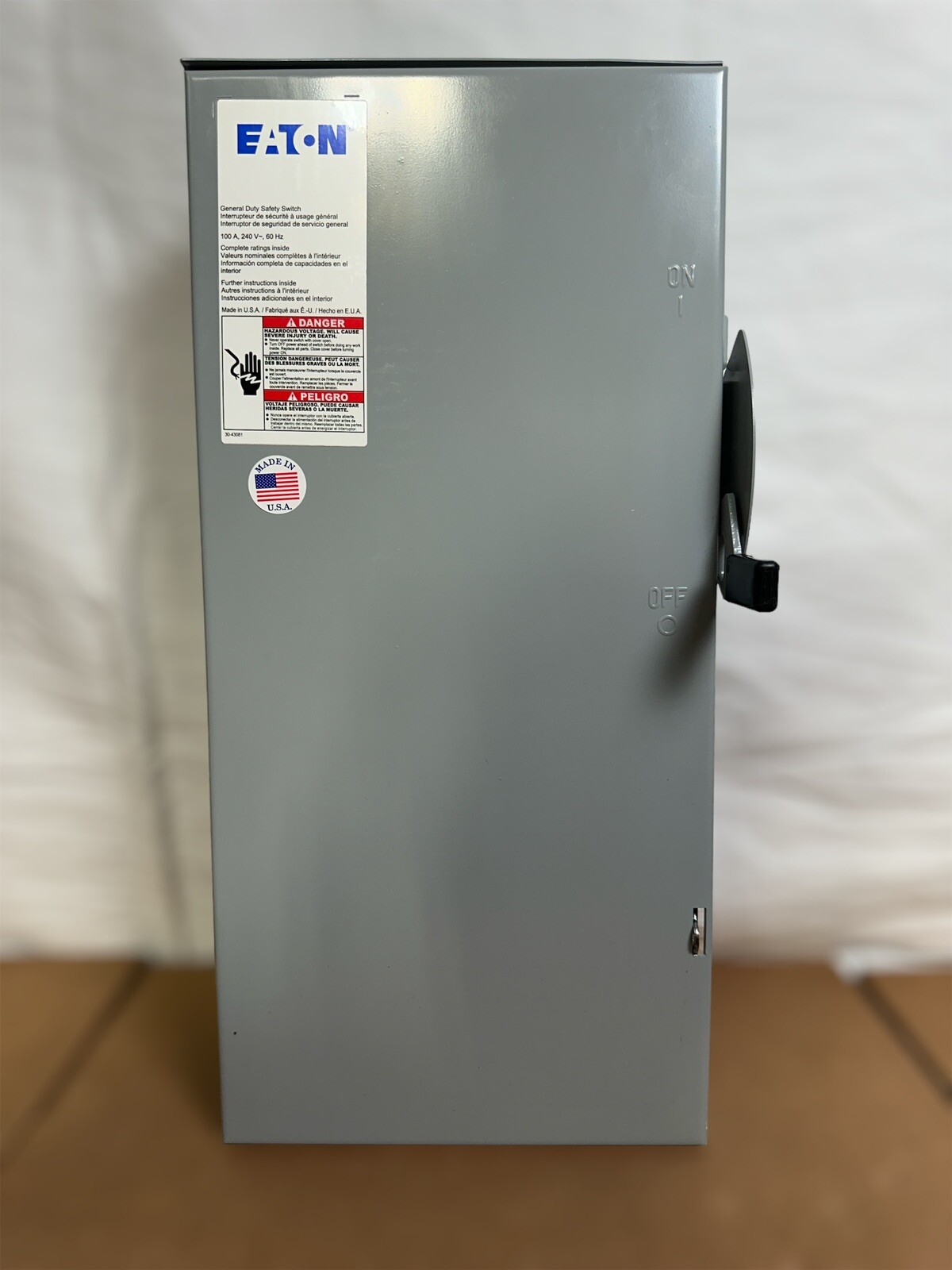 Eaton DG323NRB General Duty Safety Switch 240V 100A Fused 100 Amp Service 3P NEW