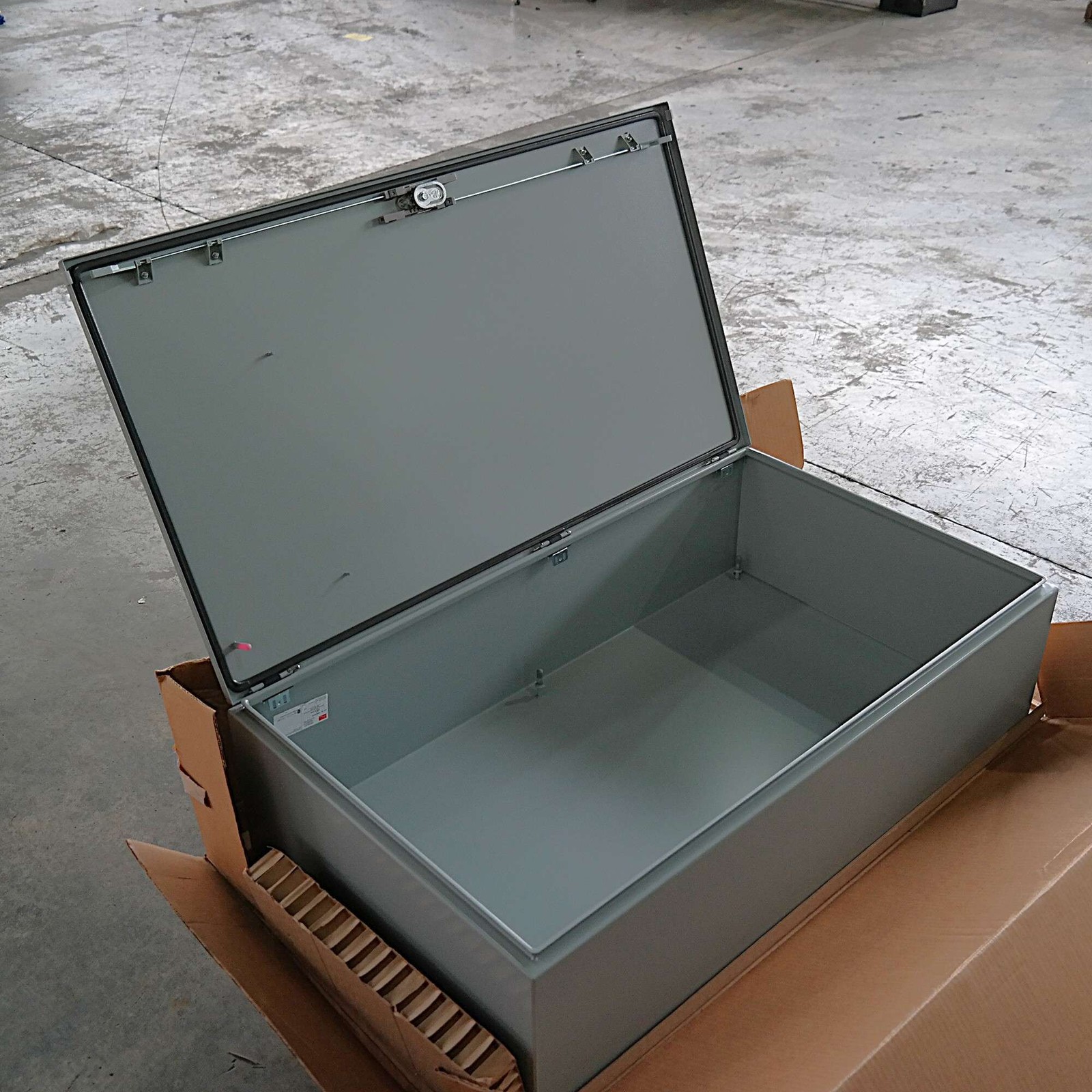 NVENT HOFFMAN CSD422410 Wall Mount Steel Electrical Enclosure 42x24x10 (NEW)