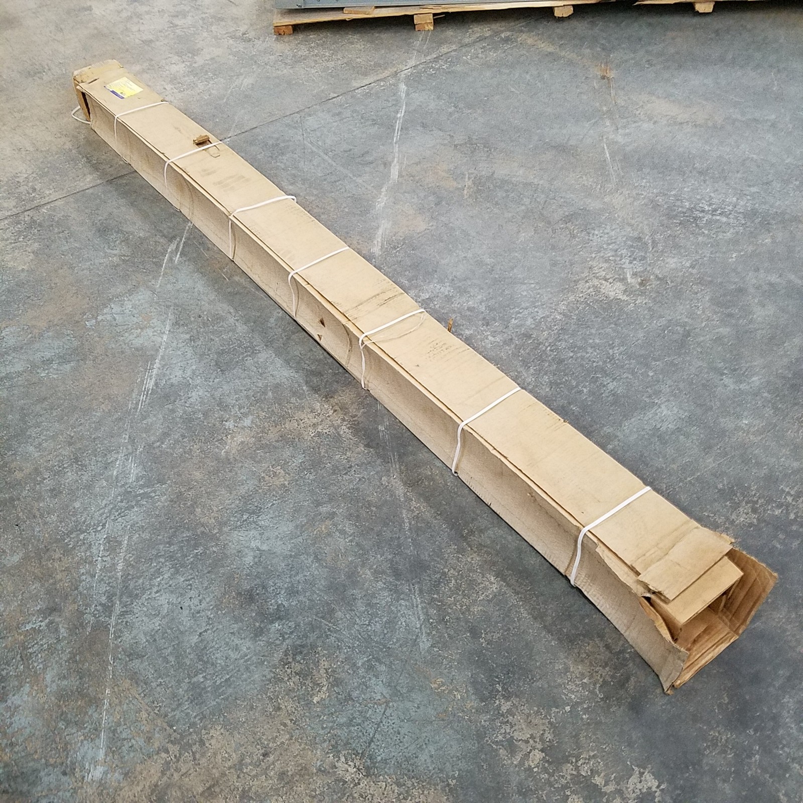 Square D LJB610 Oil Tight Wireway, 6″ W x 6″ H, 10 Foot Straight Length – NEW