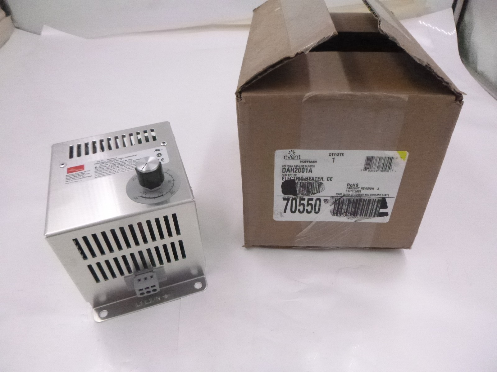 nVent Hoffman Industrial Electric Heater DAH2001A 115VAC 200W Brushed Aluminum
