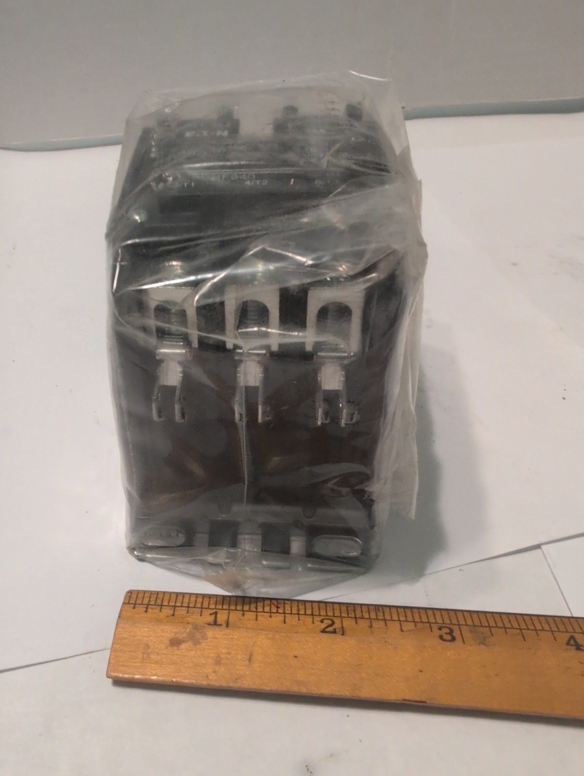 Eaton Cutler-Hammer C25DNF340A Definite Purpose Contactor 40A 3P