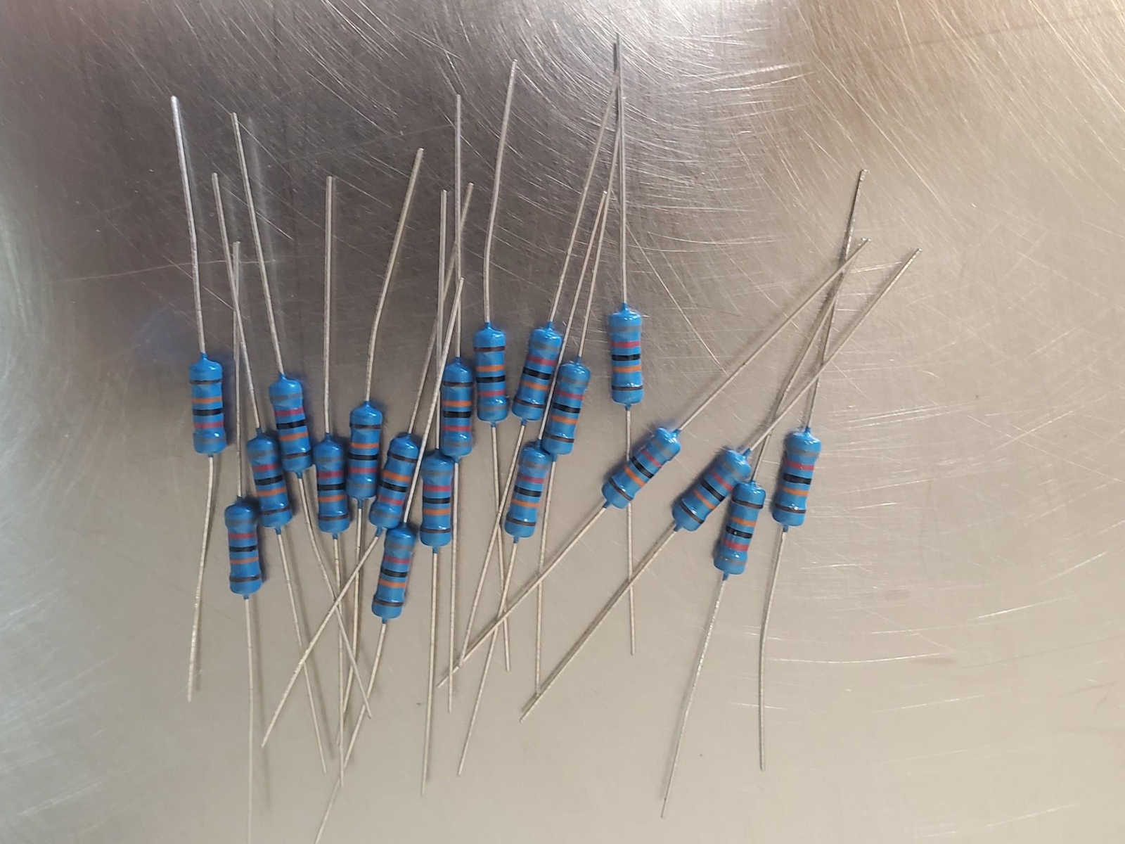 Set of 15 Pieces 30K Ohm 2W 1% Tolerance Metal Film Resistor
