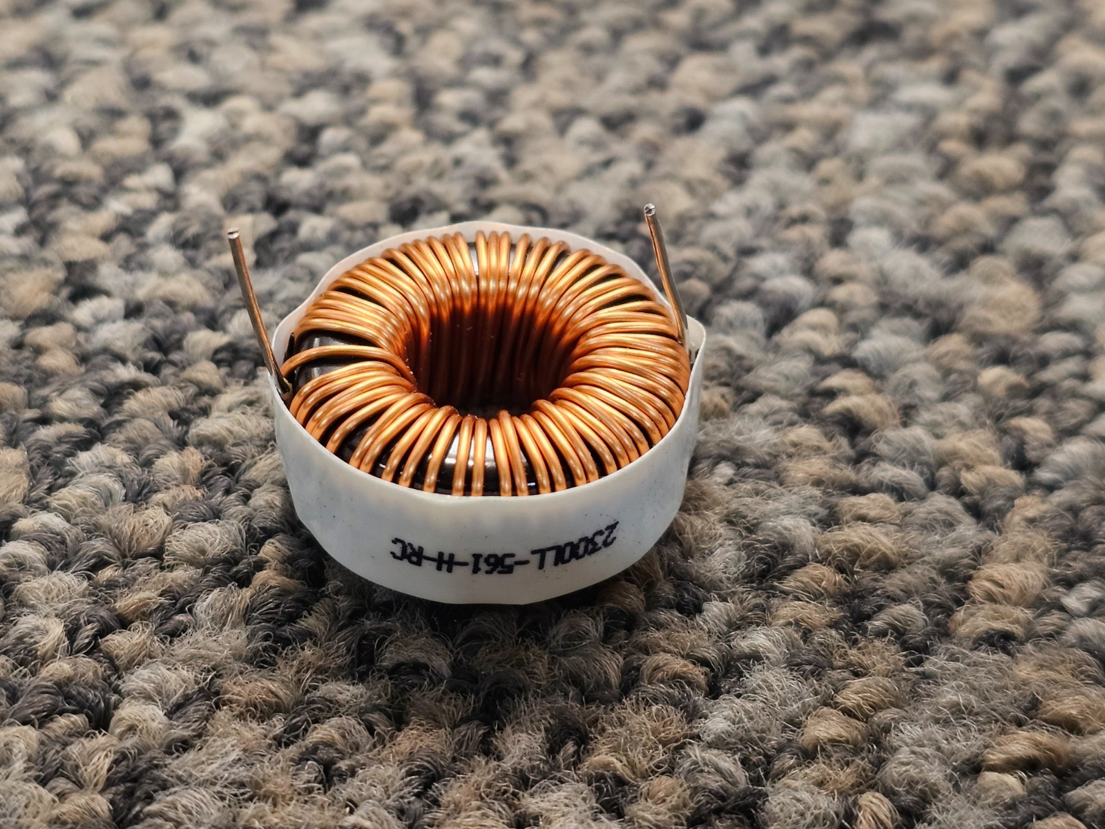(QTY 40) Power Inductors – Leaded 2300LL-561-H-RC Toroidal – Horizontal Mount