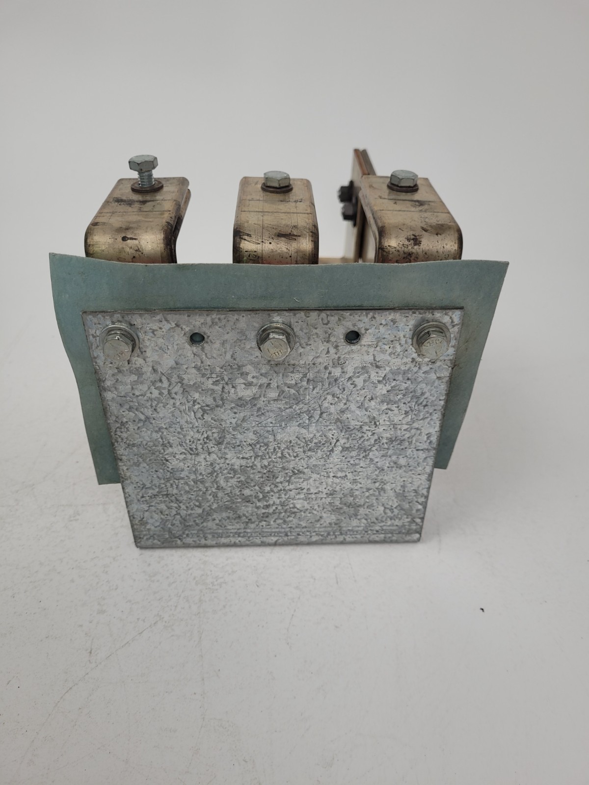 6LL61  SLD6 Siemens ITE Single Mounting Hardware 600 Amp w/ 19″ Cover Plate