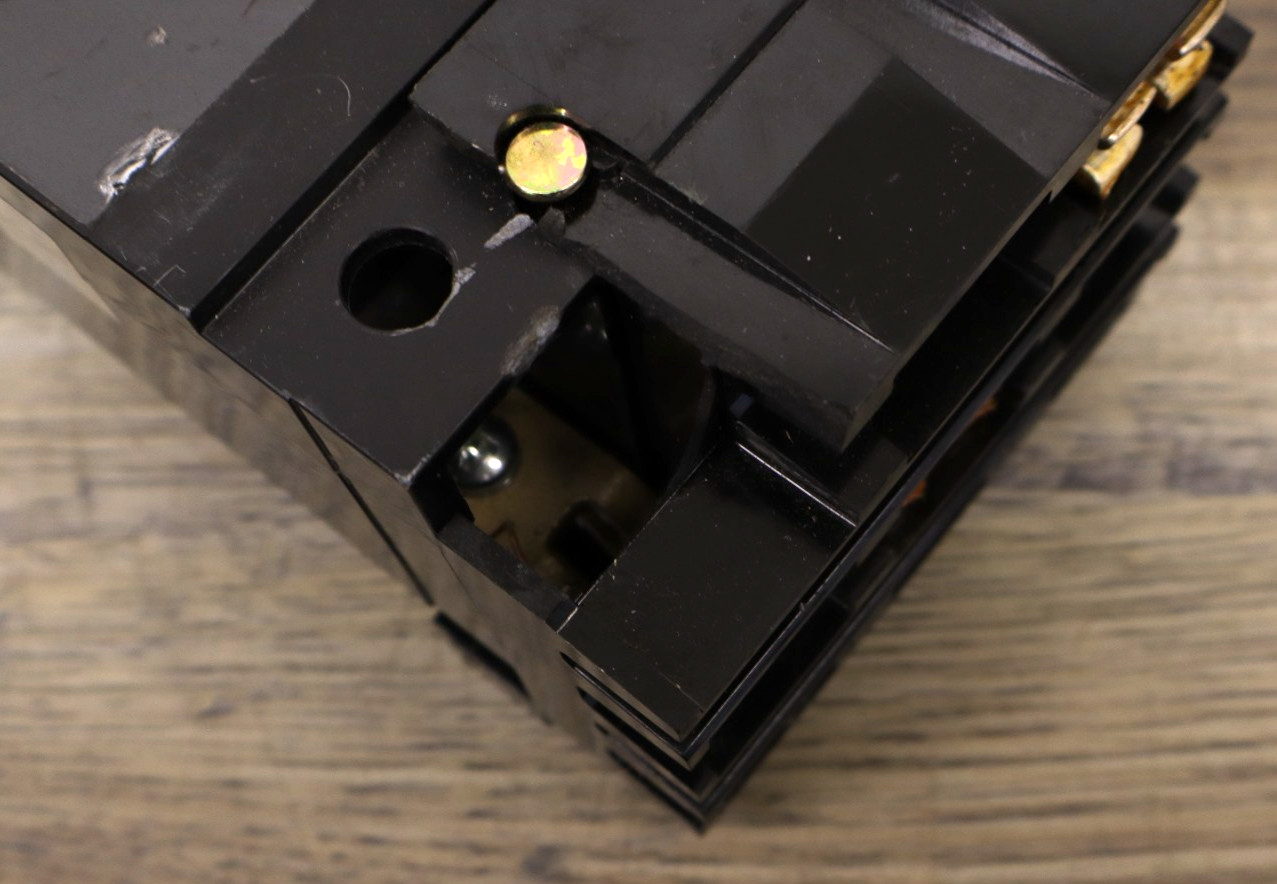 Square D QDA32200 I-Line Circuit Breaker 200A 3P 240V PowerPact QD 200