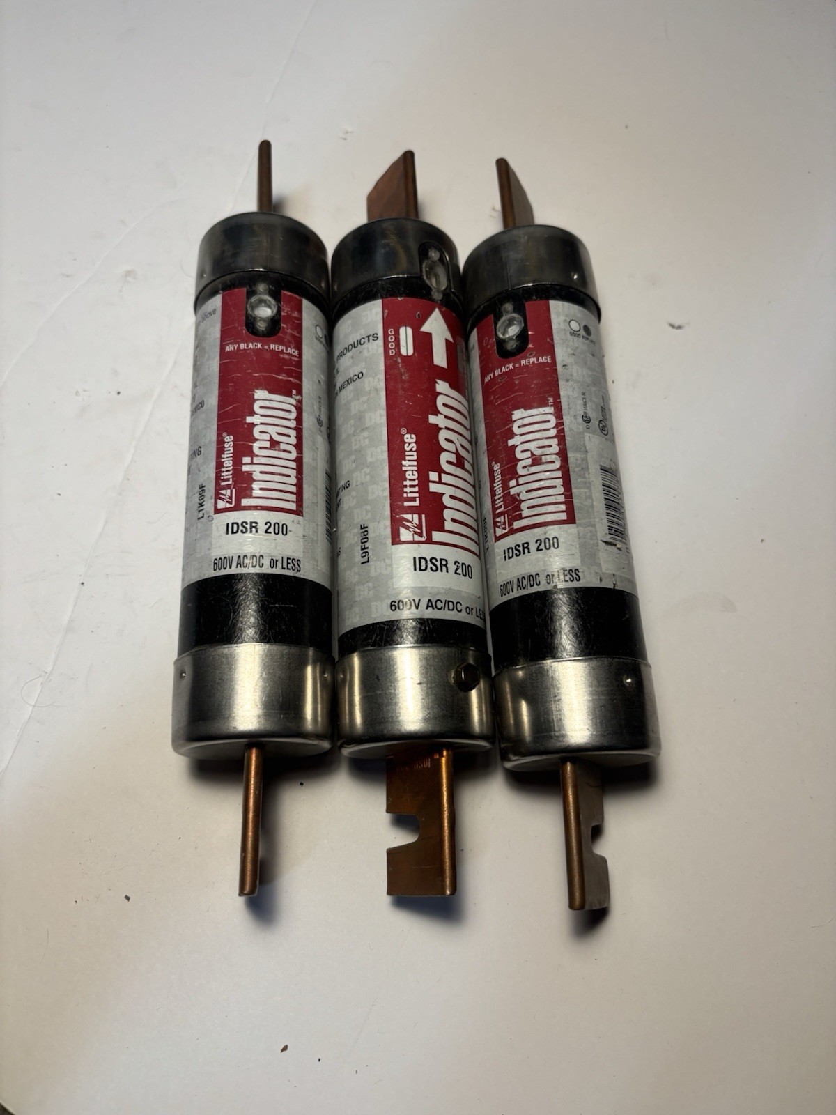 Lot of 3 Littelfuse Indicator IDSR200 200A Dual Element Time Delay Bolt On Fuse