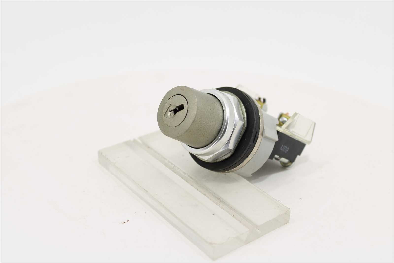 Allen-Bradley 800T-H31D1 Bulletin 800T Cylinder Lock Selector Switch | 2-Pos