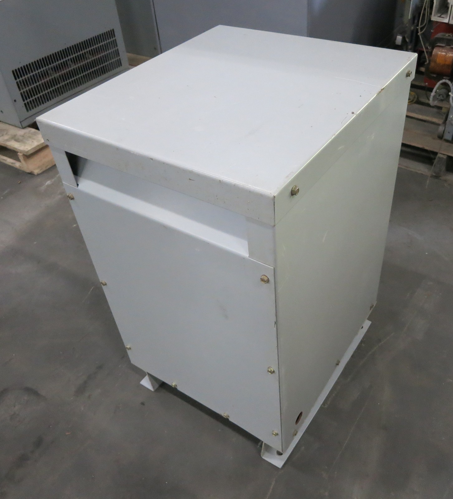 FPT 7.5 kVA 575 Delta to 575Y/331 V 3PH Isolation Transformer FH7.5HMD-3 575V
