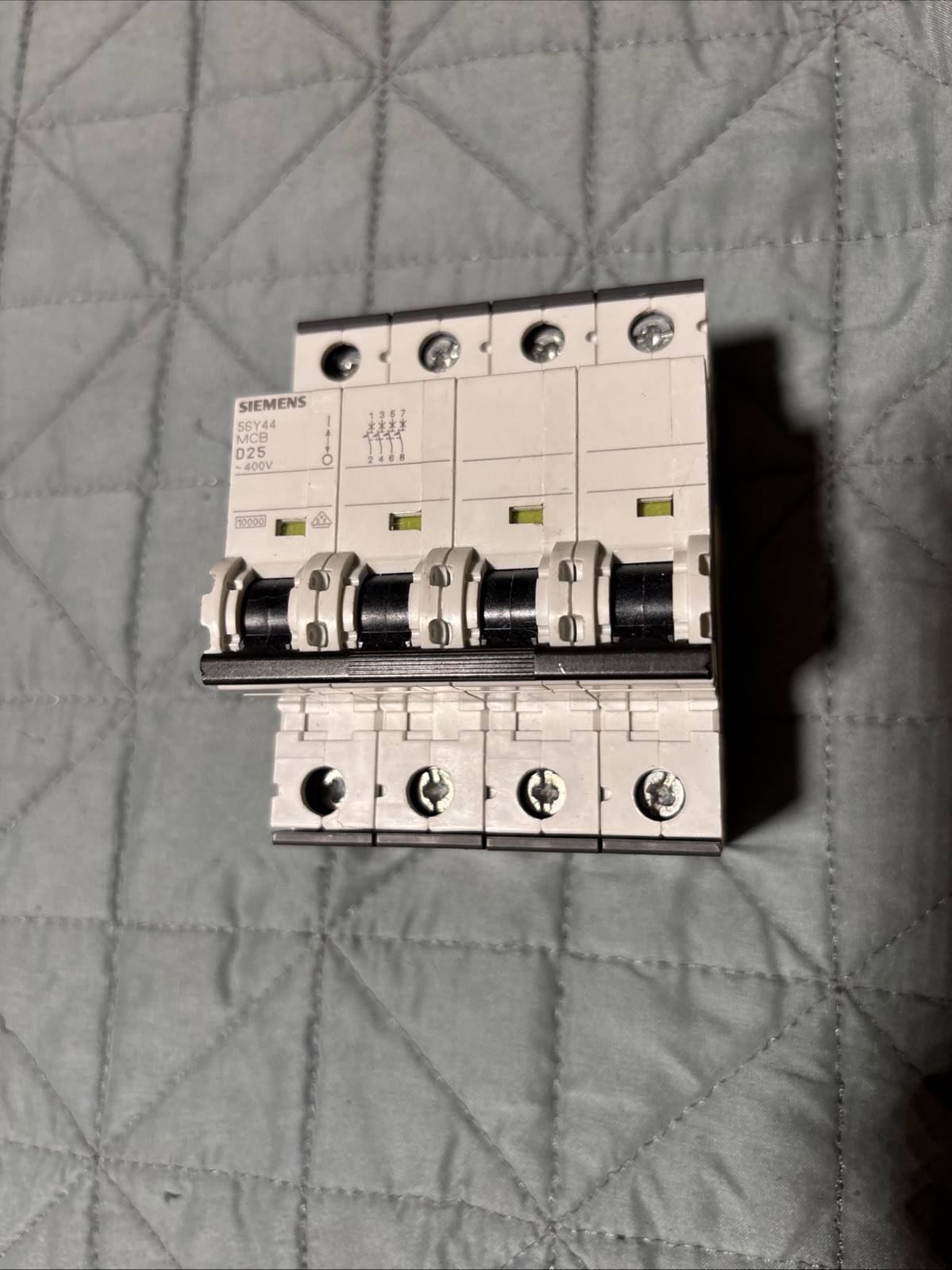 Siemens 5SY4425-8 Circuit Breaker (MCB), 400V, 10kA, 4 Pole, C, 25A