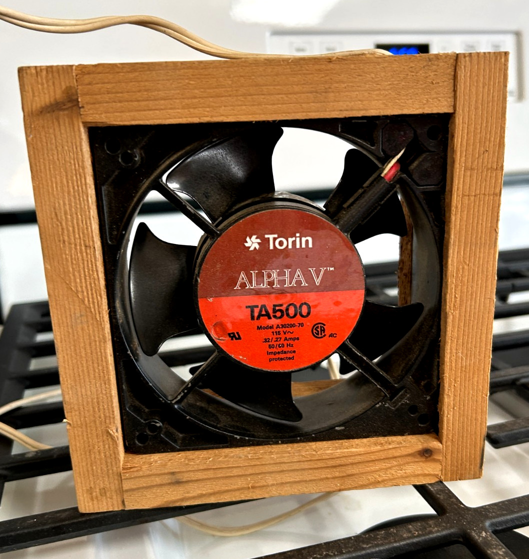 Vintage Tron Alphav TA500 Model Cooling Fan: A30200-70, 50/60 Hz Fan w/ Wood Box