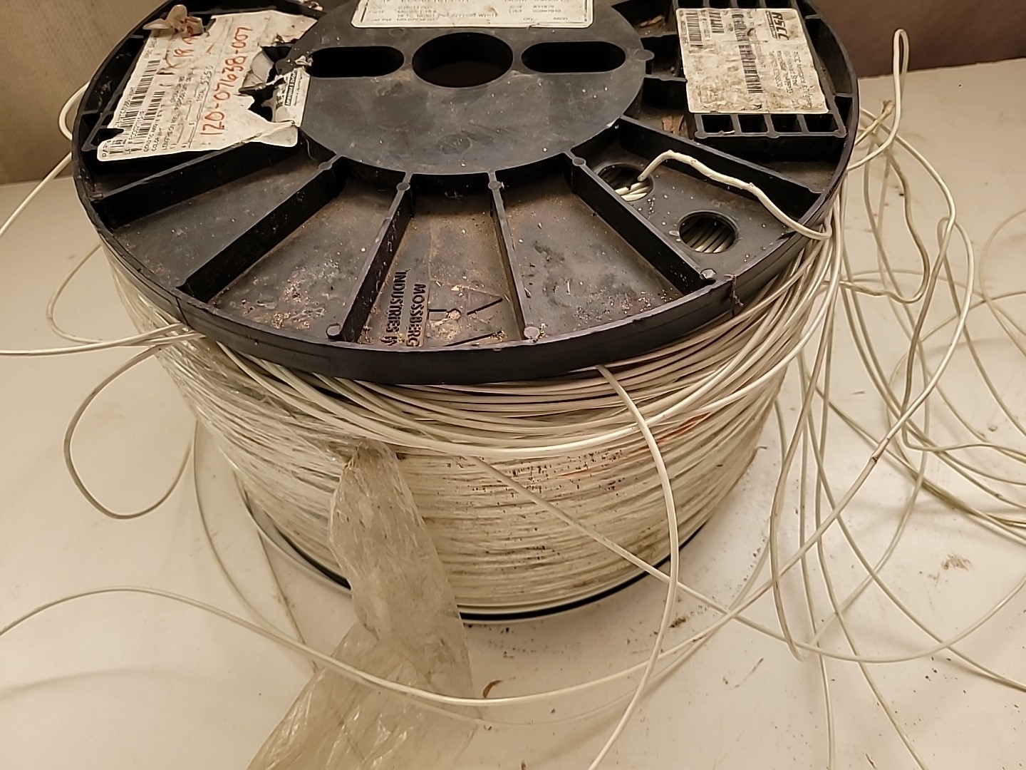 Rscc M5086/1-18-9 White PVC Insulation 18-AWG Stranded 600V 5000 ft. Tinned