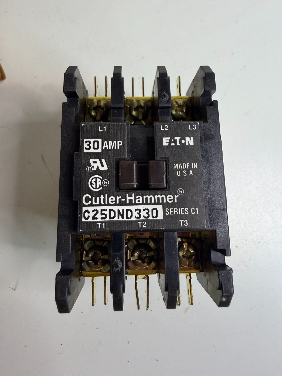 Eaton C25DND330 Amps FL: 30A Ind Res: 40A 3 poles Ser C1