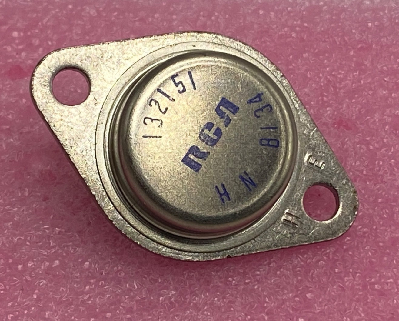 RCA 132151, McIntosh Laboratory 132-151 PNP Transistor package TO-3