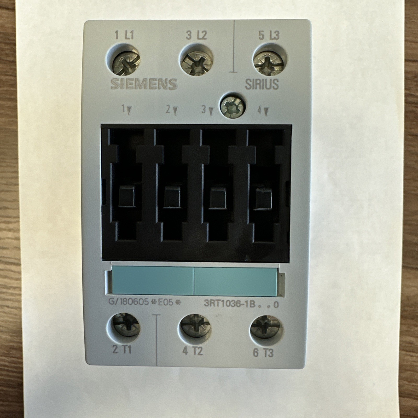 Siemens contactor 3RT1036-1BB40 DC24V – NEW OPEN BOX