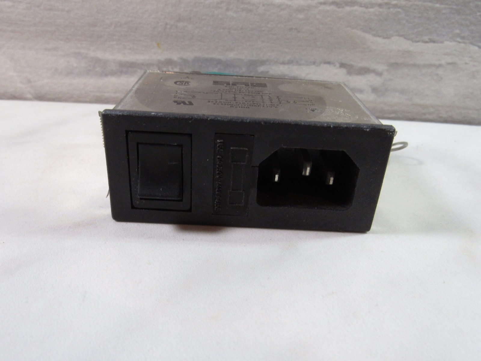 SAE EMI Filter PM1C Outlet With Rocker Switch
