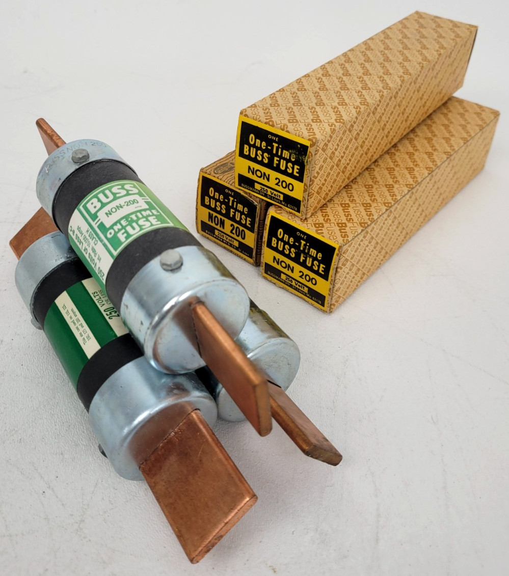 (Lot of 3) NON-200 Bussmann 200 Amp Fuse Class H – Next Day Option – New