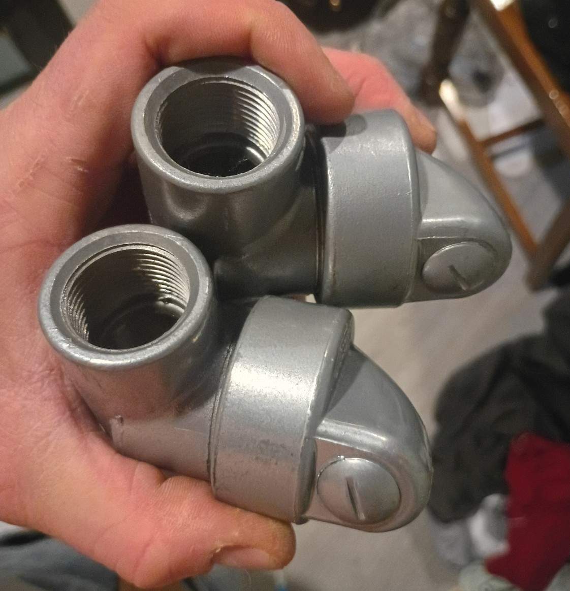 Appleton LB-3/4 3/4 in Rigid Conduit Body 90° Threaded Gray Lot of 2