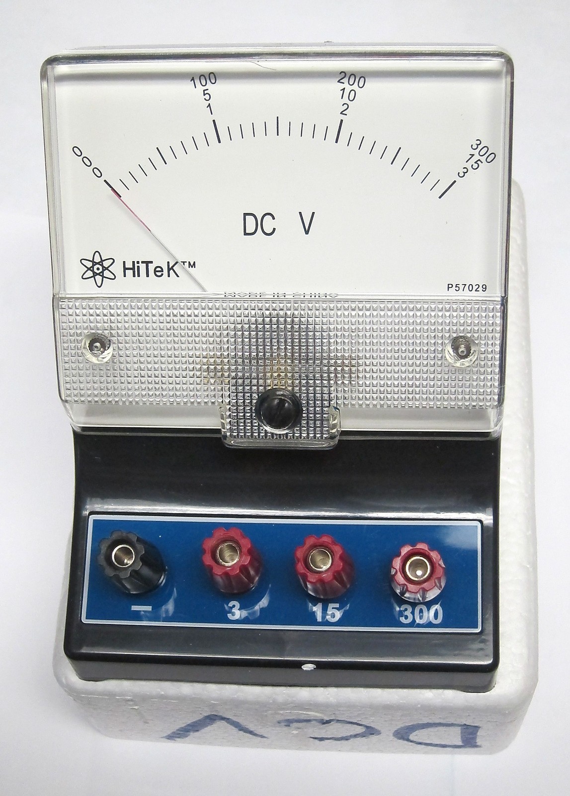 HiTeK D.C. VOLMETER MODEL P57029 TRIPLE SCALE, 0-3V/0-15V/0-300V SCHOOL SURPLUS