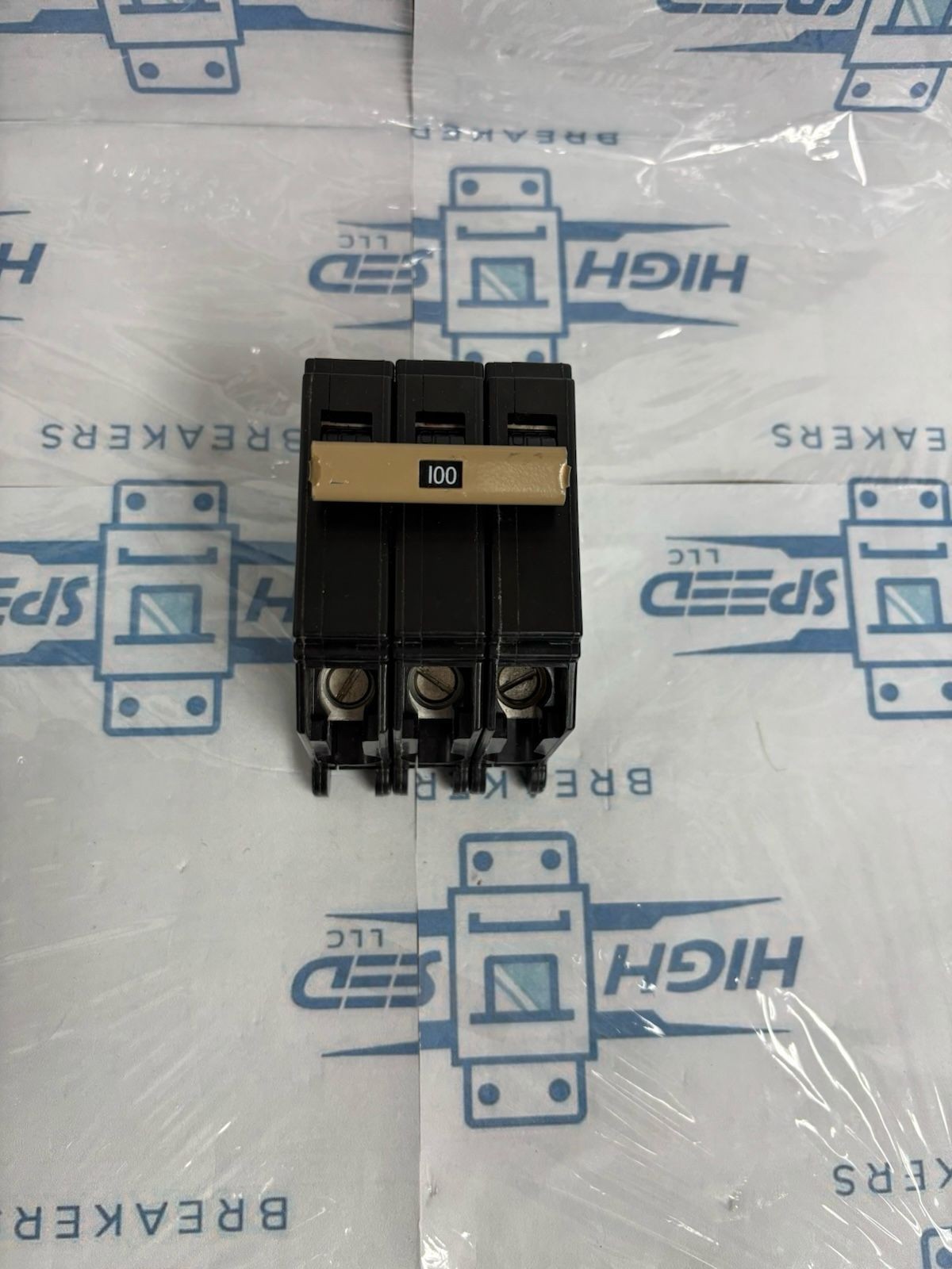 EATON CH3100 100AMP 3POLE 240V CIRCUIT BREAKER CUTLER HAMMER PLUG ON