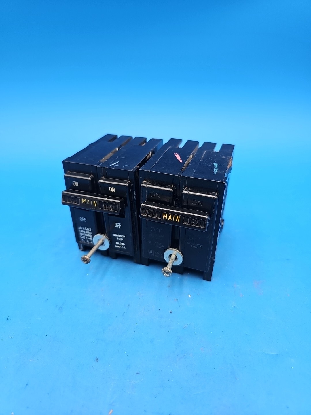 LOT OF 2 Bryant BR2100B Main Circuit Breakers 100 Amp 2 Pole Type BR Plug In