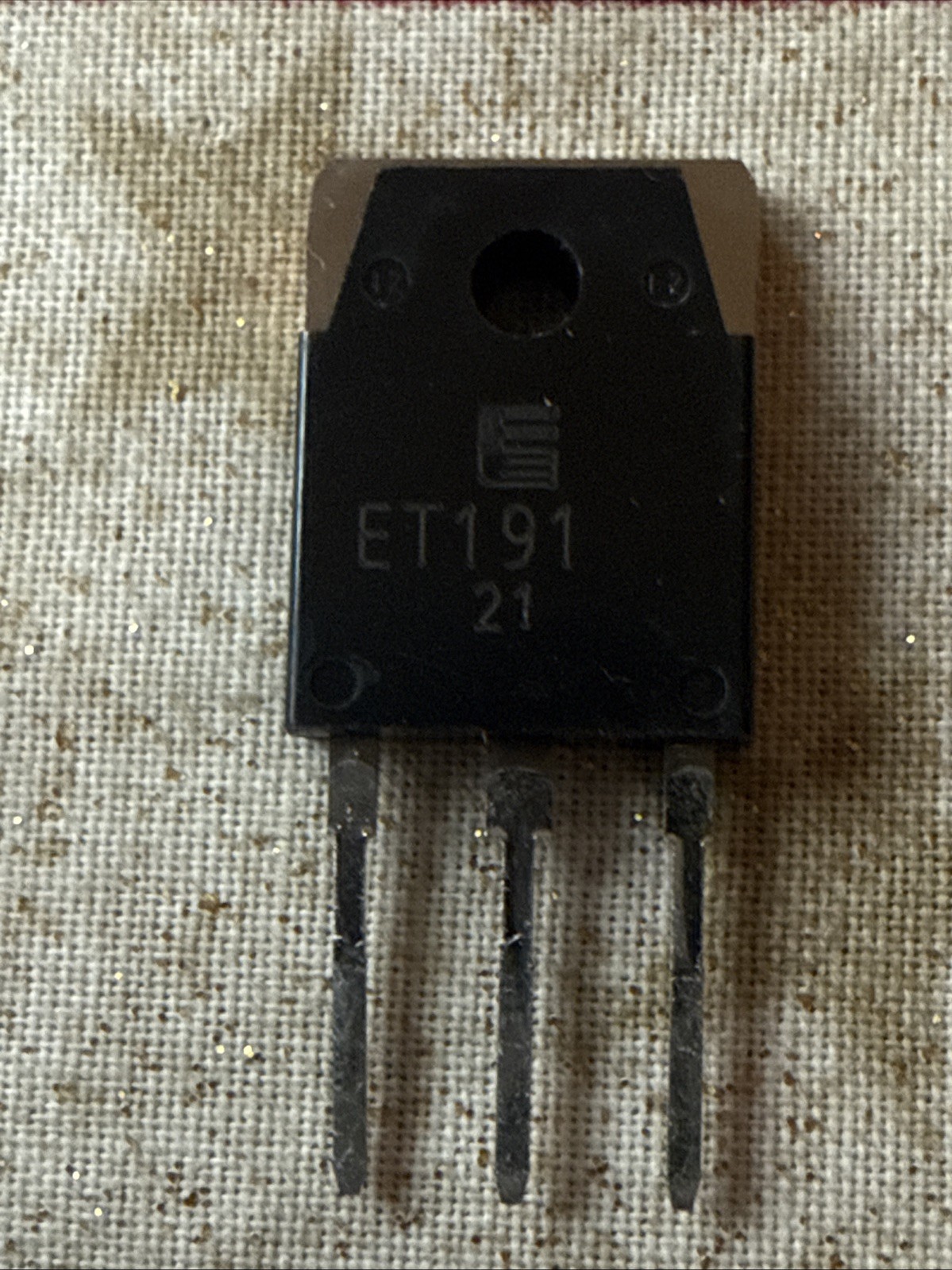 ** Quantity 2 ** ET191