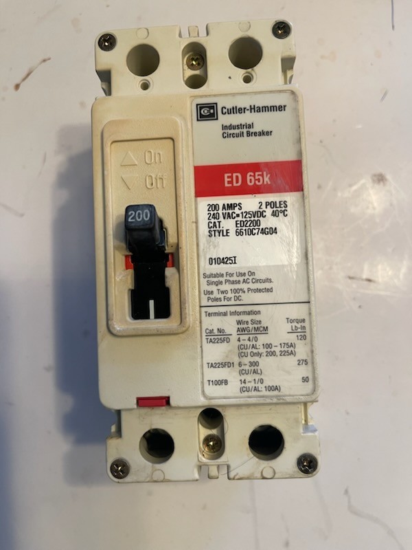 CUTLER HAMMER 200 AMP 2 POLE 240V CAT ED2200 ED65K, USED
