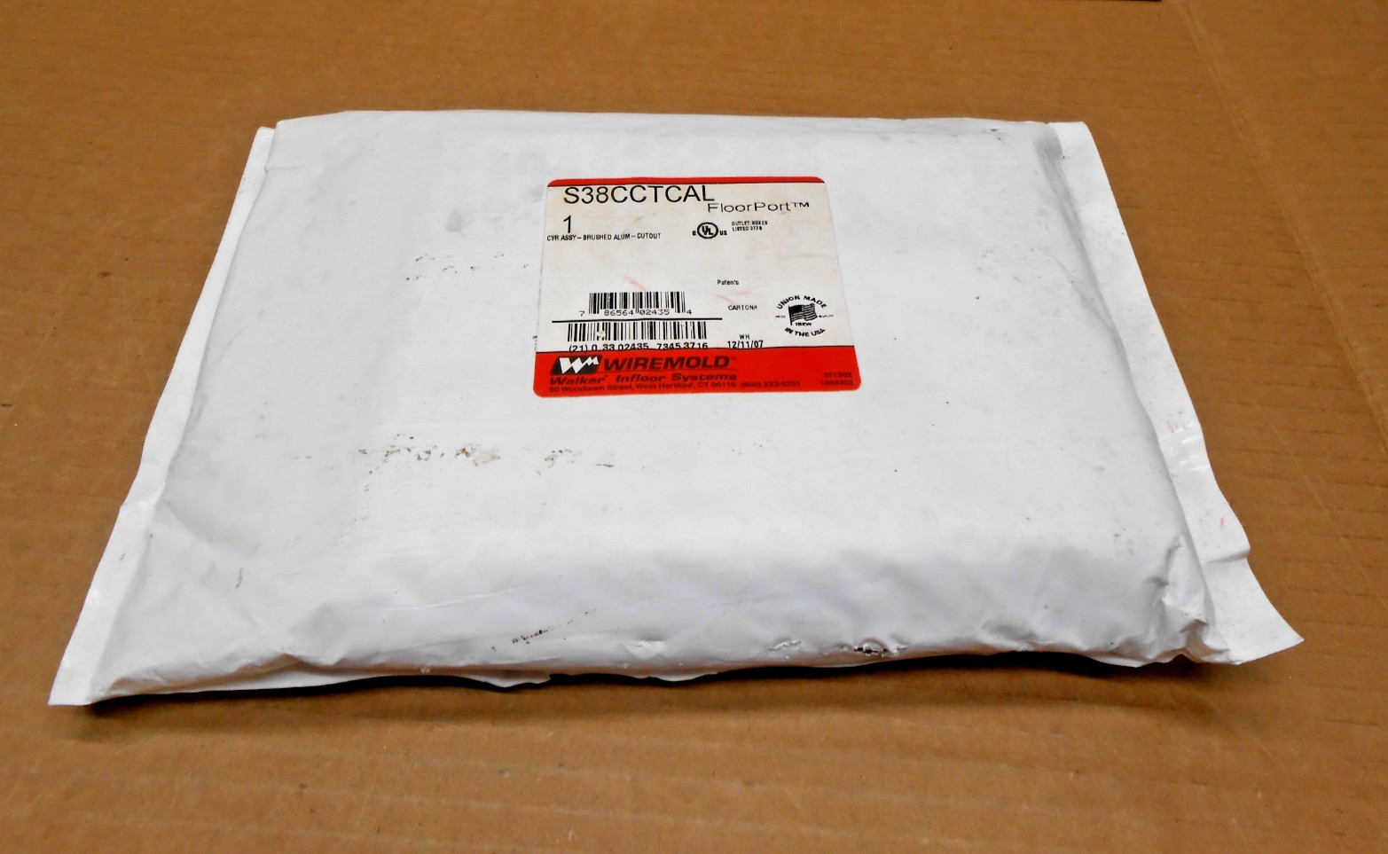 NEW WIREMOLD S38CCTCAL FLOOR PORT COVER ASSEMBLY BRUSHED ALUMINUM (2 AVAILABLE)