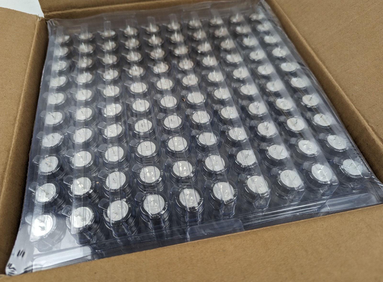 500 Sruite SCE5R5C105 1.0F Supercapacitor 5.5V Radial Through Hole NEW