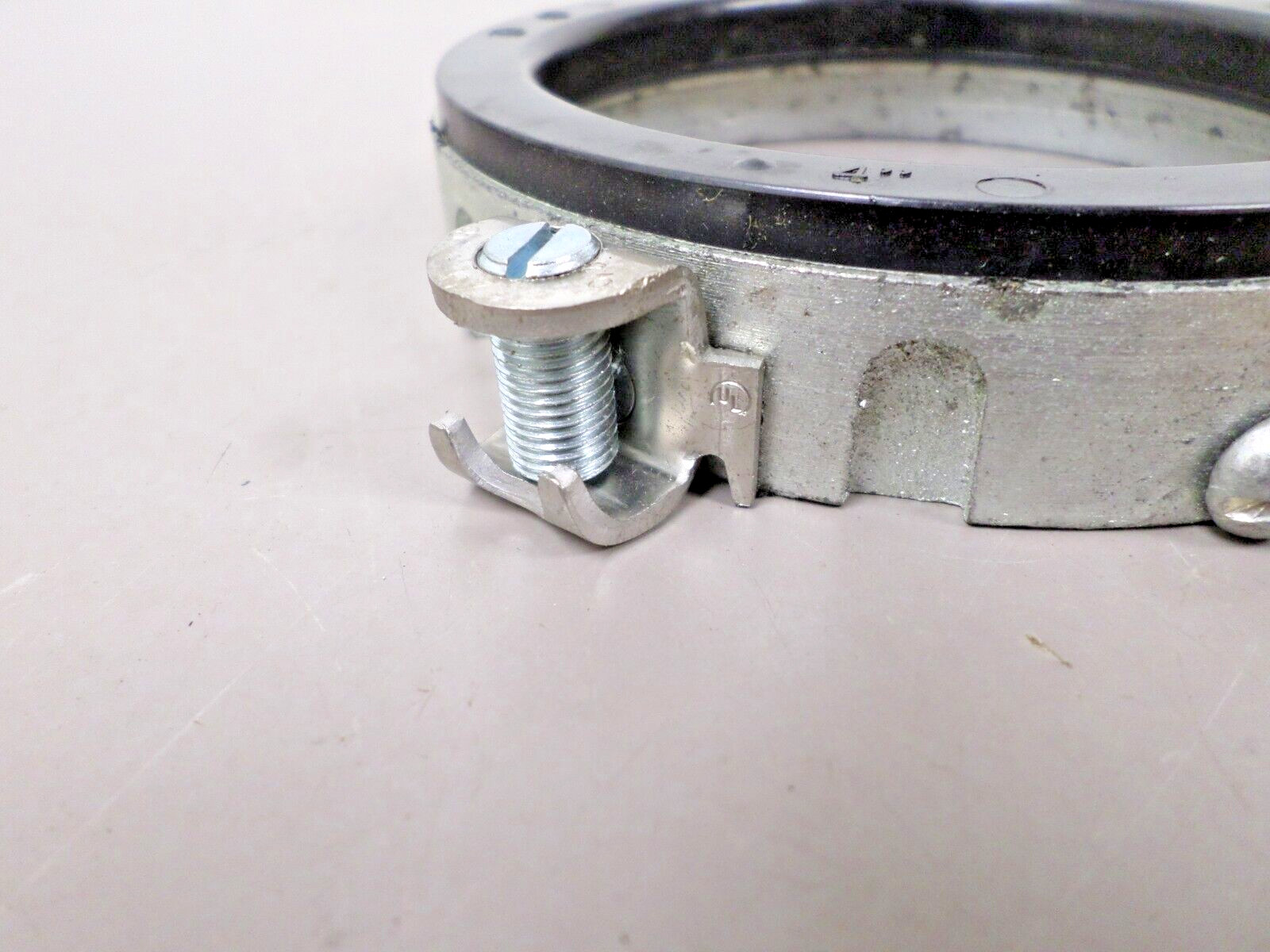 B400 Slip-On Insulated Grounding Bushing 4-in for Rigid IMC Conduit