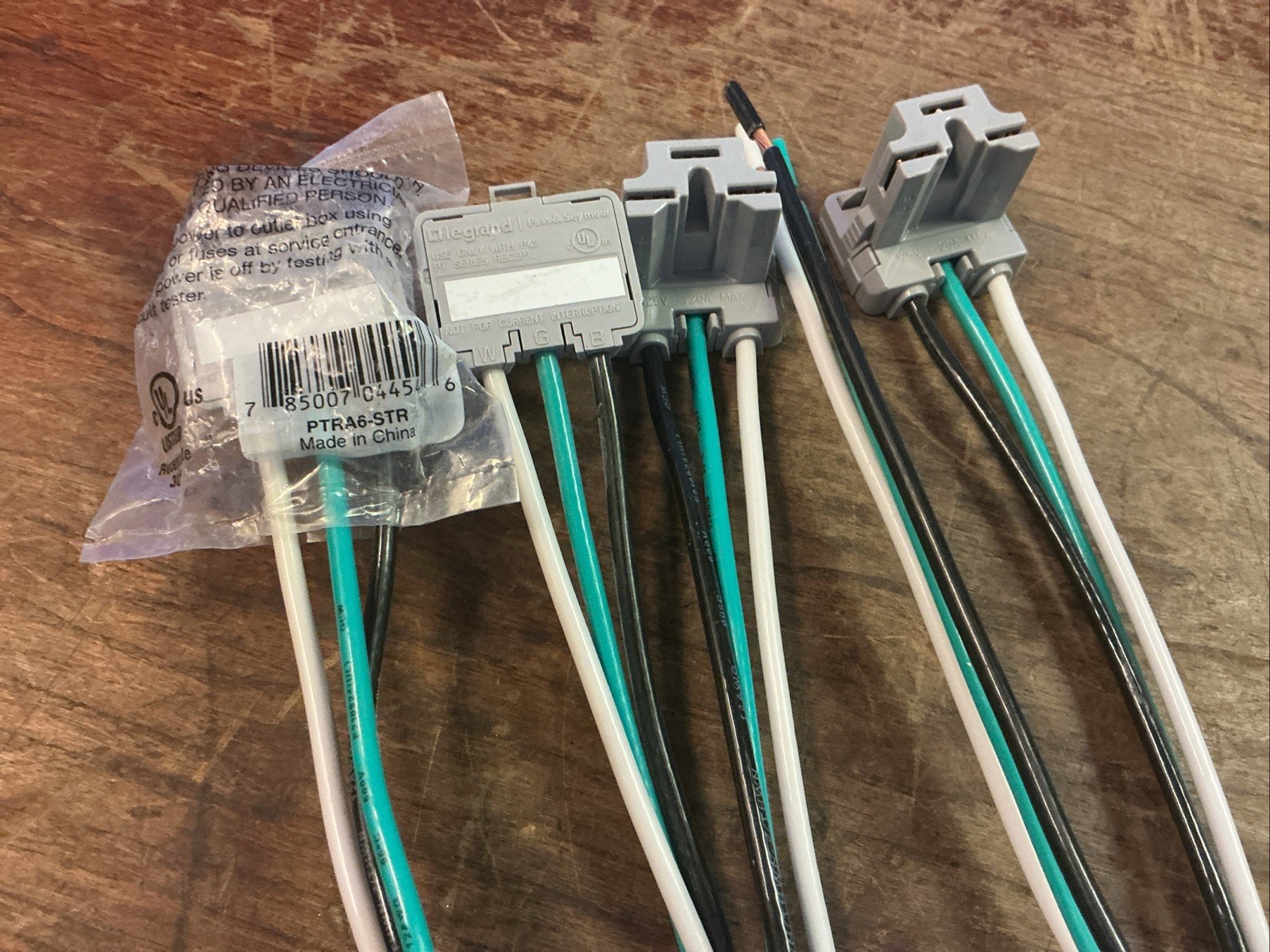 Pass & Seymour PTRA6-STR 6” Stranded PlugTail Connector,Right Angle.(lot Of 5)