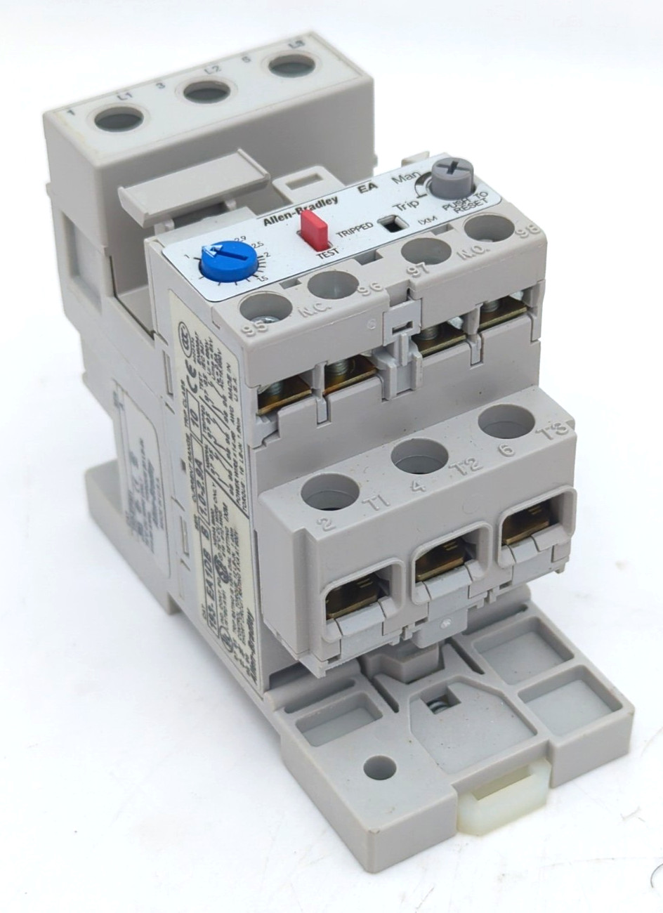 Allen Bradley 193-EA1DB Solid State Overload Relay w/193-EPM1 base Used