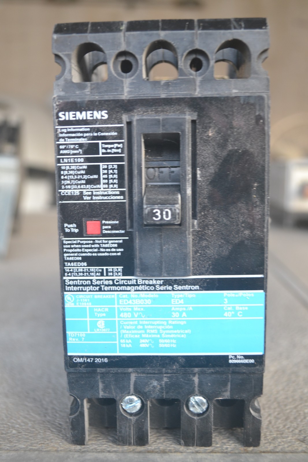Siemens ED43B030 30 Amp 480V 3-Pole Circuit Breaker