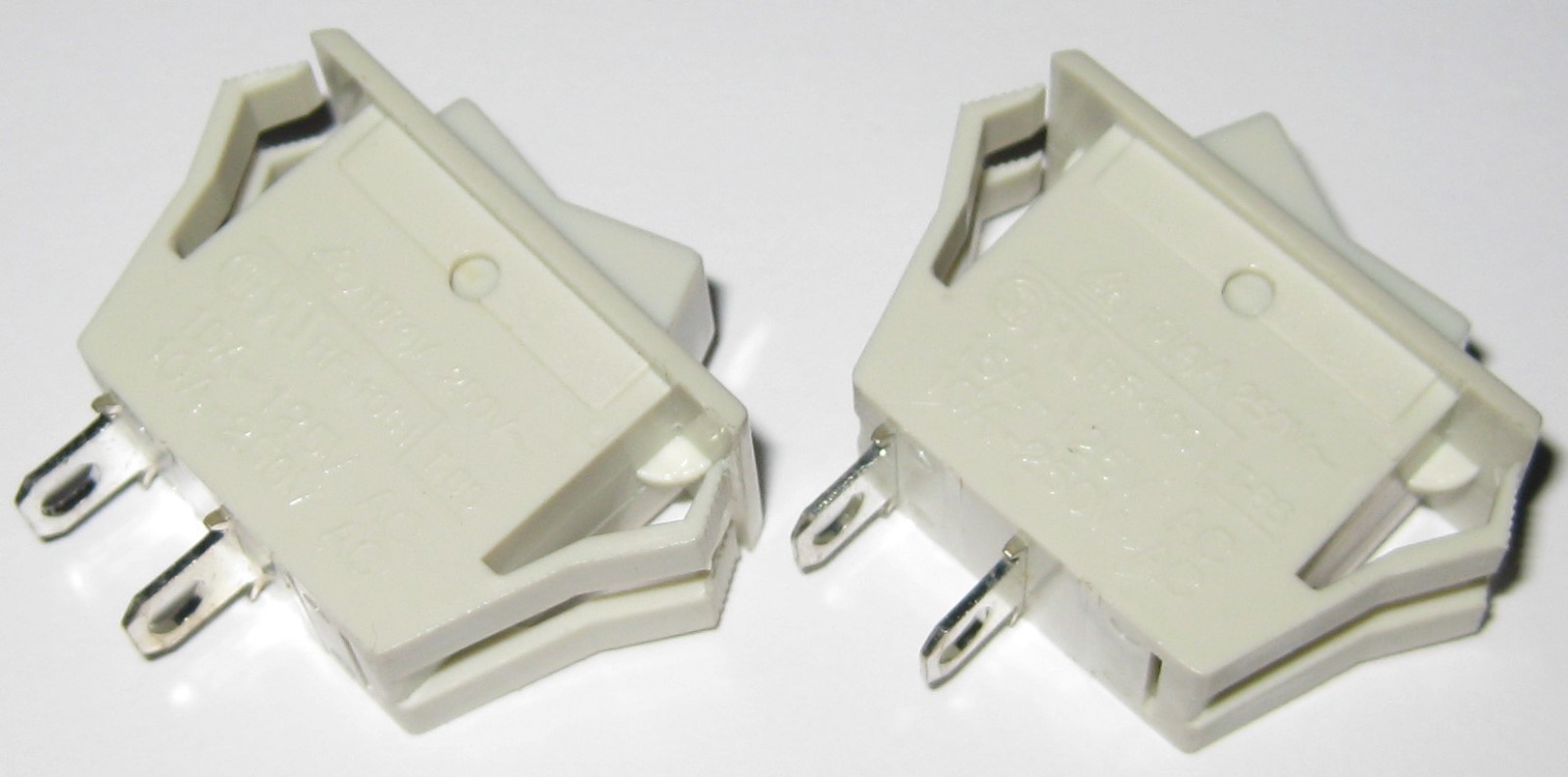 2 X 125V 15A Rocker Switch – SPST Switch – 250V 10A – Snap-in Panel Mount Switch