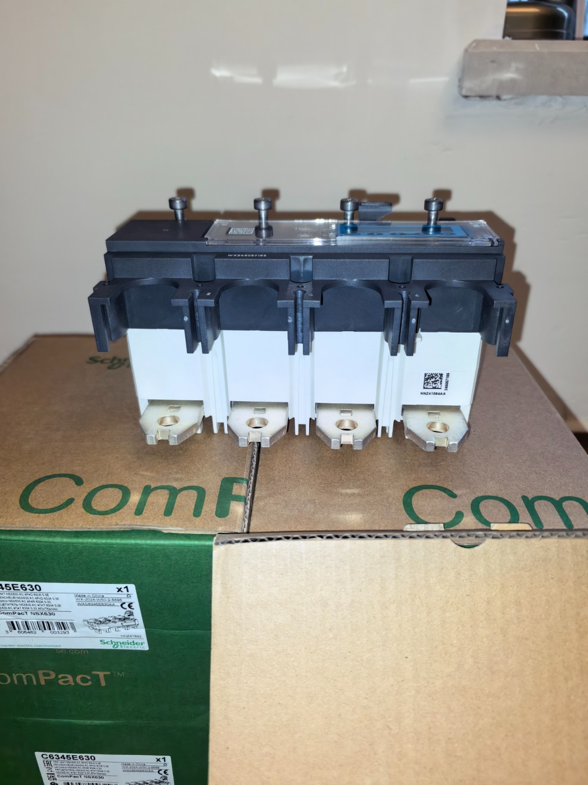C6345E630 Brand new Schneider NSX630 MCCB Trip Unit MicroLogic 5.3E AC 630A 4P4D