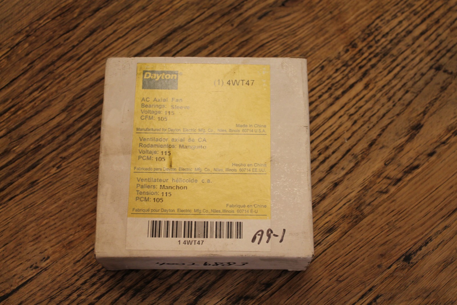 DAYTON 4WT47 Standard Square Axial Fan, Square, 115VAC, 1 Phase, 105 cfm