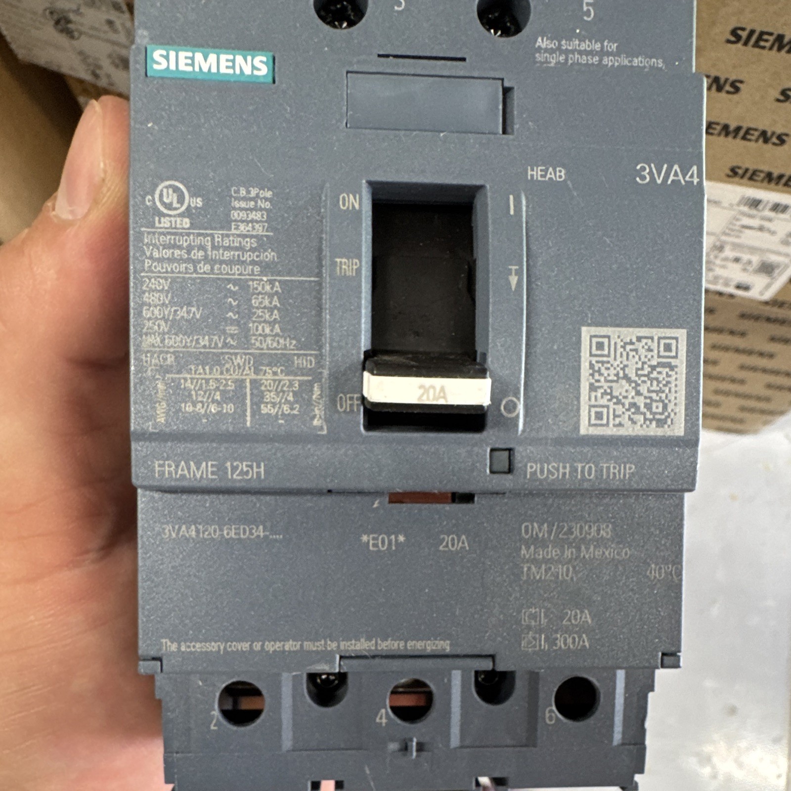 Siemens 3VA4 3-Pole 20A Circuit Breaker, Push to Trip 3VA4120-6ED34-0AA0